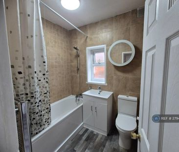 3 bedroom terraced house to rent - Photo 6