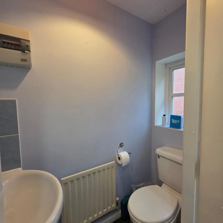 3 bedroom semi-detached house to rent - Photo 1