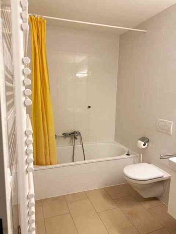 2.5 Zimmer, 80 m², 1. Stock - Foto 3