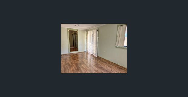 3 BEDROOM HOUSE NEAR TRAIN STATION AND SEFTON HIGH SCHOOL - Photo 1