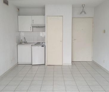 Location Appartement 2 pièces 35m² MARSEILLE 5ème - Photo 4