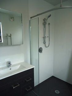 RICCARTON – PURPOSE BUILT, MODERN DOUBLE BEDROOM + ENSUITE BATHROOM - Photo 5