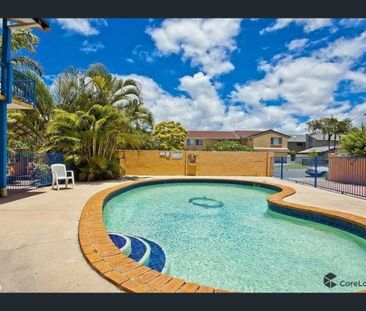2/20 Duet Drive, Mermaid Waters, Qld 4218 - Photo 1