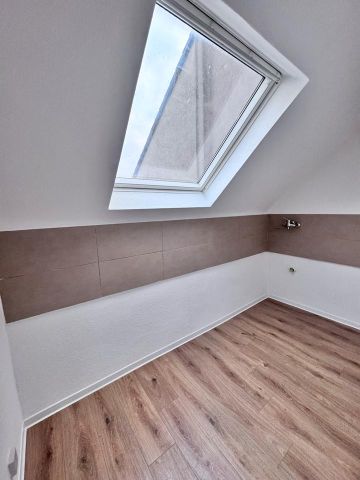 Wunderschöne Renovierte 2 Zimmerwohnung in Essen zu vermieten - Photo 2