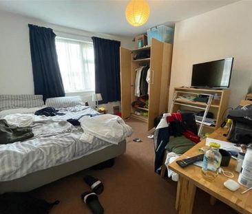 5 bedroom end of terrace house to rent - Photo 3