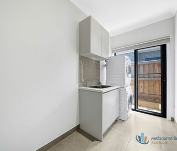 9 Dewberry St, Manor Lakes VIC 3024 - House For Rent | Domain - Photo 4