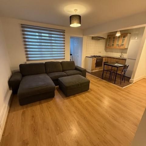 1 bedroom ground floor flat to rent - Photo 1