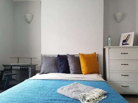 3 bedroom terraced house to rent - Photo 4