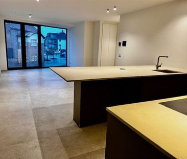 Volledig vernieuwd appartement te huur - Foto 5