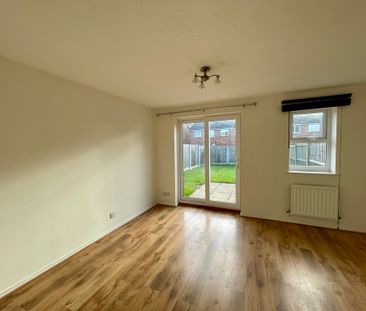 2 bedroom semi-detached to let - Photo 6