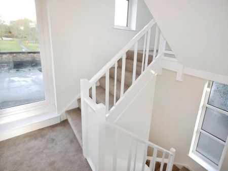 2 bedroom maisonette to rent - Photo 3