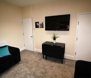 5 bedroom private hall to rent - Photo 4