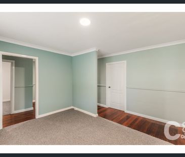 Renovated 4x2 - APPROX 350m TO THE BEACH!! - Photo 3