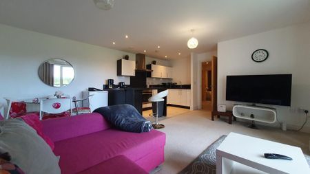 2 bedroom flat to rent - Photo 3