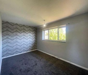 Legard Drive, Hull, HU10 - Photo 1