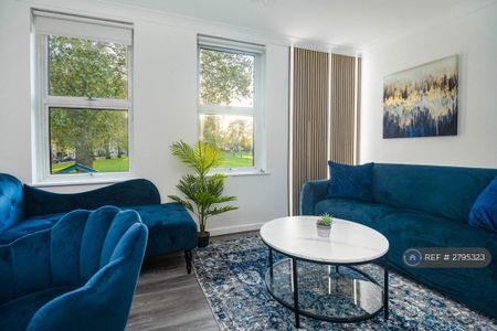 2 bedroom end of terrace house to rent - Photo 3