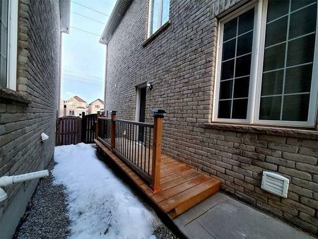 For Lease - 21 Timbercove Road Unit# Bsmt, Brampton, Ontario - Photo 4