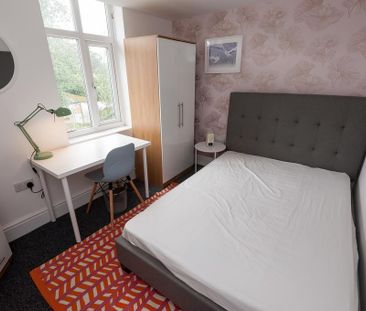 6 bedroom semi-detached house to rent - Photo 4