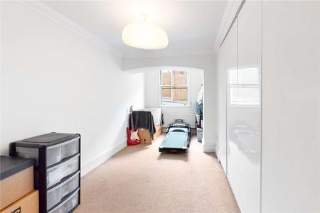 A fantastic 2 bedroom apartment with access to communal gardens. - Photo 2