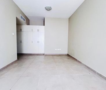 Specious and lavish 2bhk apartment prime location - Photo 2