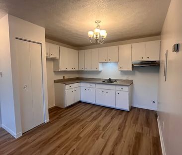 BEAU 4.5 DISPONIBLE DÈS MAINTENANT! - Photo 1