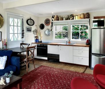 Charming Country Cottage in a Hidden Valley Retreat - Photo 5