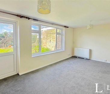 3 bedroom detached house to rent - Photo 2