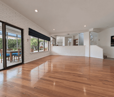 SPACE, LIGHT & LIFESTYLE IN CARINE GLADES - Photo 1