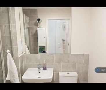 3 bedroom penthouse to rent - Photo 2