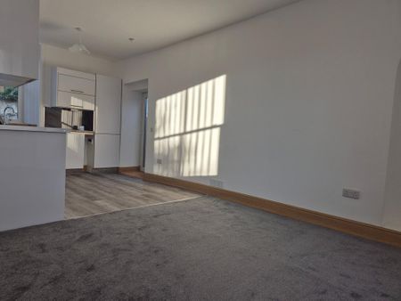 2 bedroom cottage to rent - Photo 2