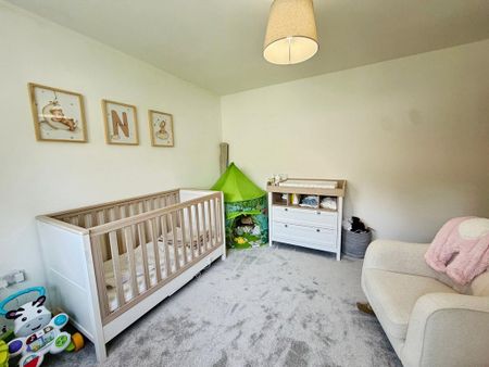 4 bedroom detached house to rent - Photo 3