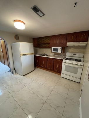 For Lease - 8 Mozart Avenue Unit# Bsmt, Toronto, Ontario - Photo 1