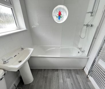 3 bedroom semi-detached house to rent - Photo 6