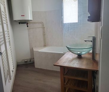 Location Appartement 1 pièce 27m² - Photo 3