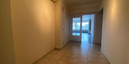 Appartement te huur in Oostende voor € 1.050 met 3 slaapkamers - Foto 4