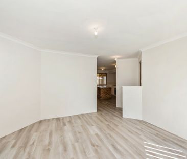 Spacious Coastal Family Home with Multiple Living Areas. - Photo 2