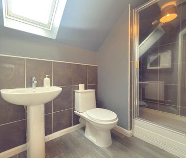 3 bedroom semi-detached house to rent - Photo 5