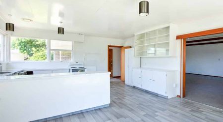 Check This One Out! - Photo 3