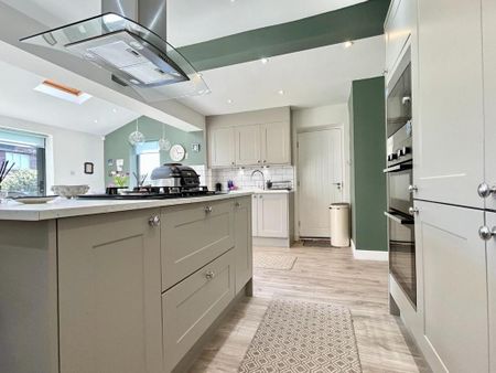 3 bedroom semi-detached house to rent - Photo 2