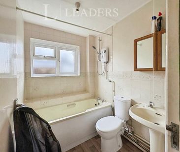 1 bedroom flat to rent - Photo 6