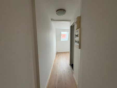 Location Appartement 1 pièce 25m² LILLE 59000 - Photo 3