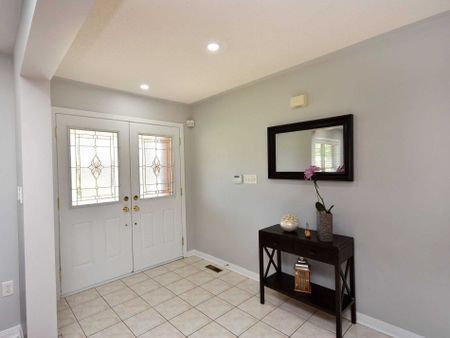 For Lease - 22 Kershaw Street, Brampton, Ontario - Photo 5