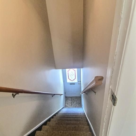 Mercier-Hochelaga beaux 5 1/2 avec Cuisinére,frigo,laveuse,secheuse ,lave vaisselle,,3 chambres à couchers 2e étage - Photo 1