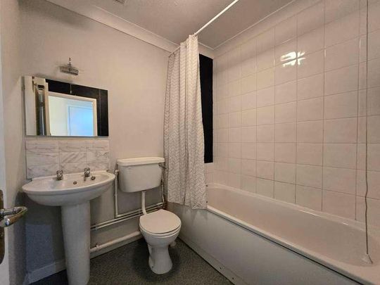 Millbrook Road East, Southampton, SO15 - Photo 1