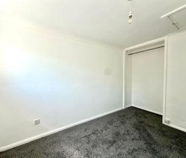 2 bedroom maisonette to rent - Photo 4