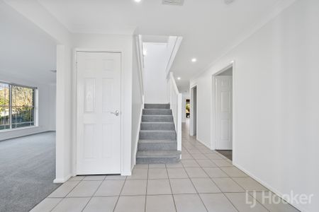 Beautiful 4 Bedroom Ensuite Family Home in Jerrabomberra - Photo 3