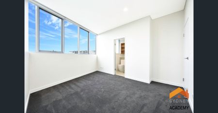 Modern Urban Living – Stylish 2-Bedroom Apartment in Prime Canterbury Location - Photo 2