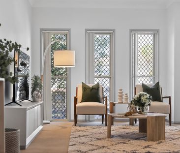 Stylish Home with Multiple Living Areas - Photo 4