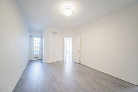 For Lease - 77 Ness Drive, Richmond Hill, Ontario - Photo 3