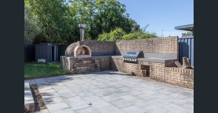 Ready To Entertain! - Photo 5